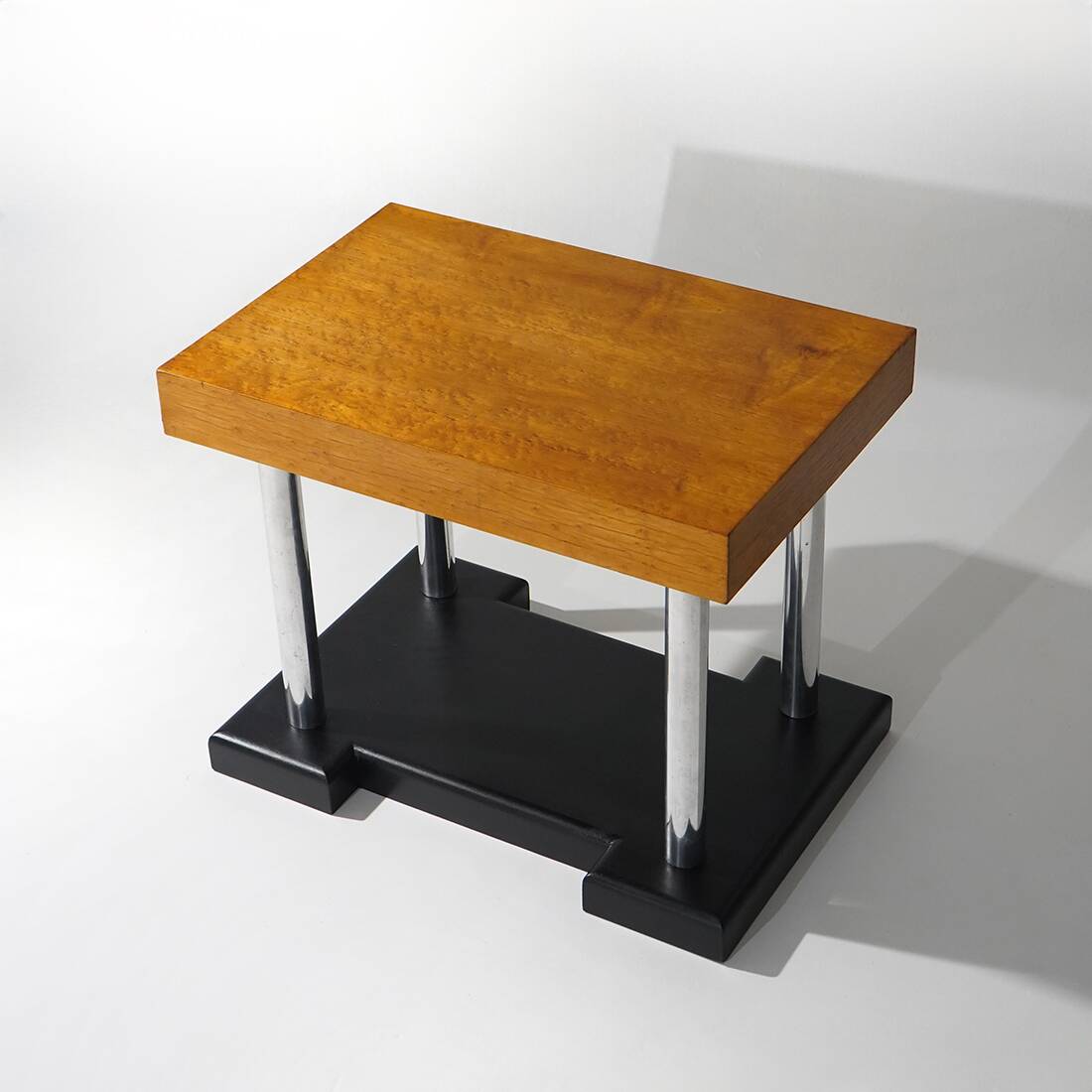 Paire de tabourets en érable œil de perdrix et métal chromé, années 1930