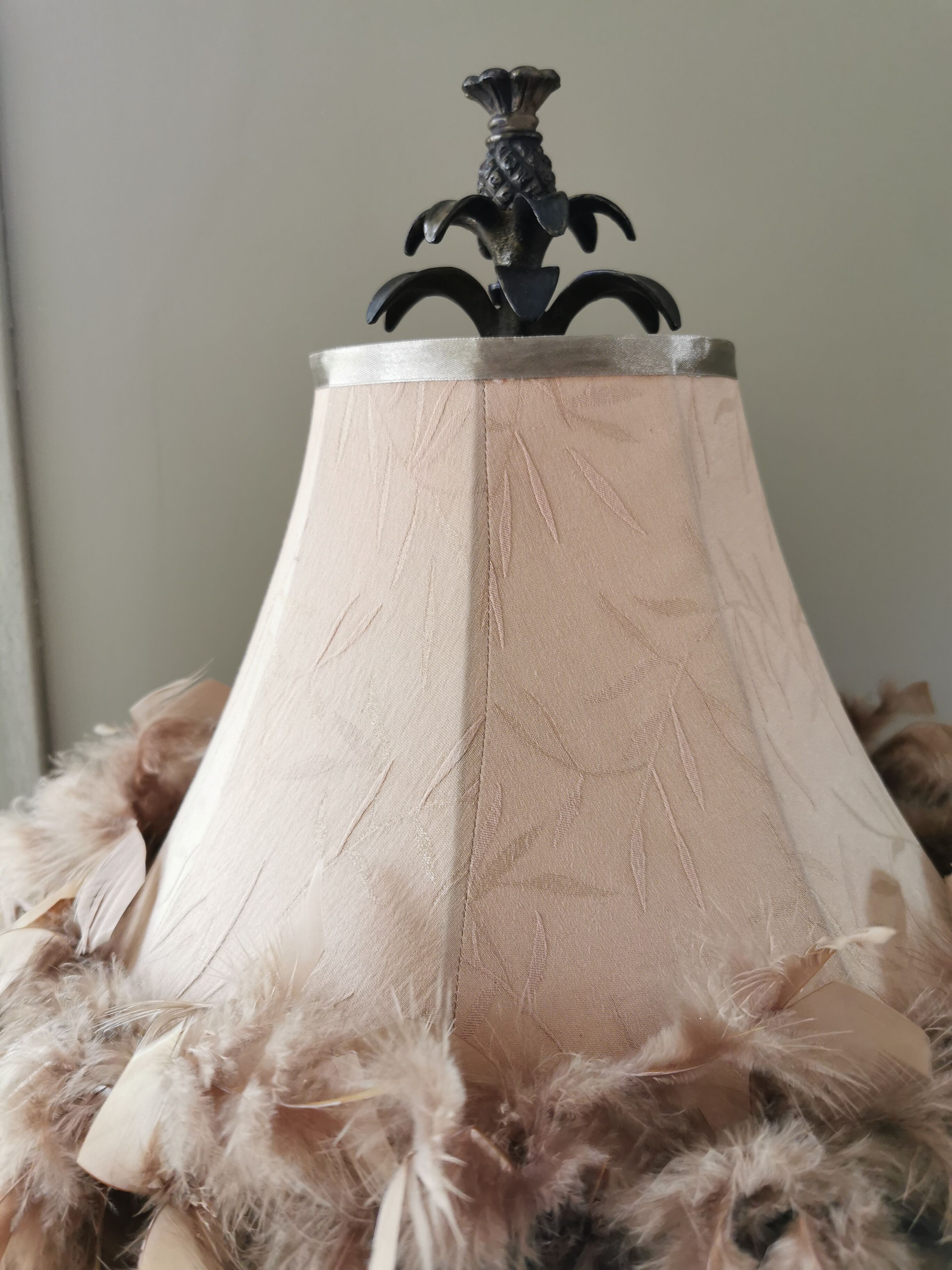 Original pineapple lamp with feathered offal