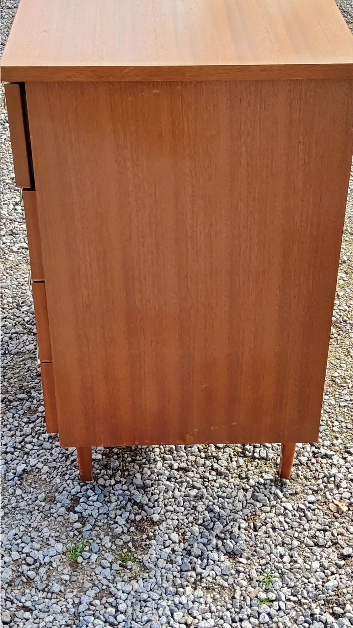 Vintage chest of drawers from the 50s/60s in golden mahogany 4 drawers feet bobbin