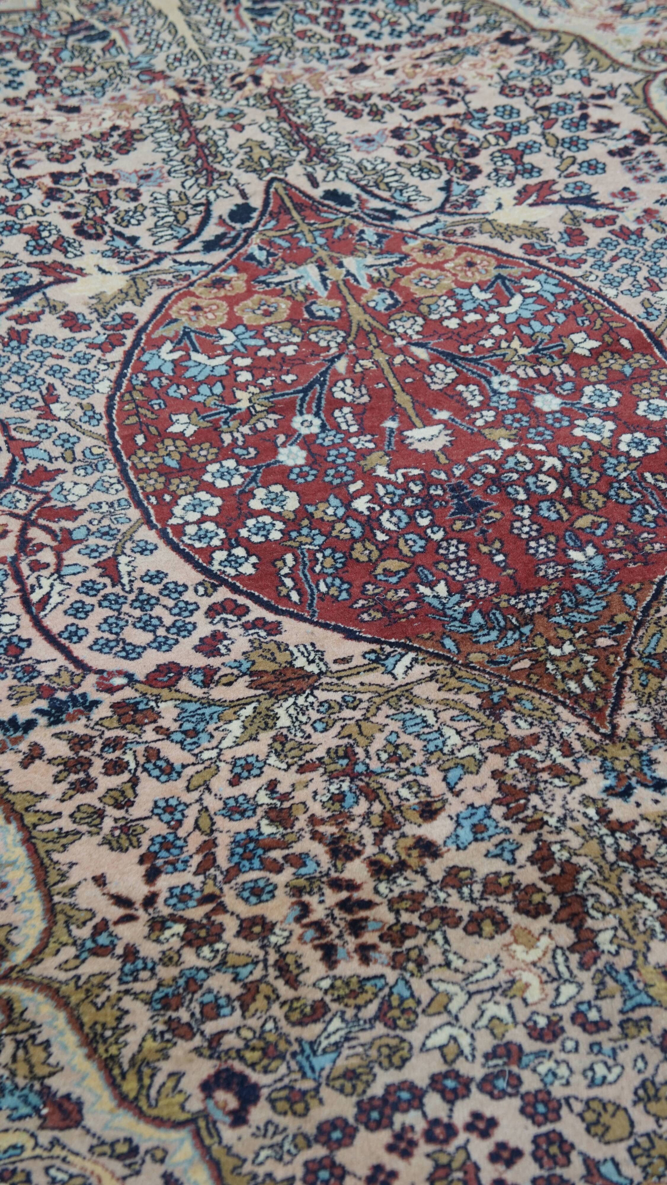 Hand-knotted rug with patterns – 232x139cm