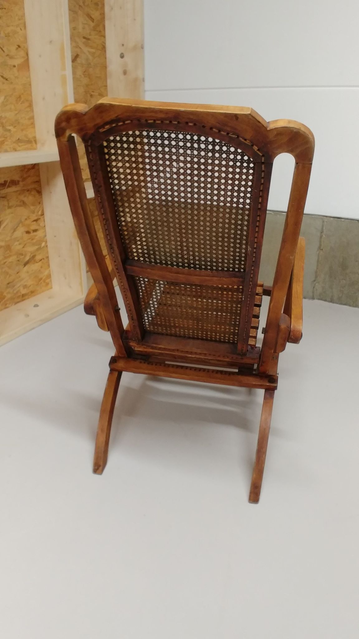 Fauteuil pliant canné