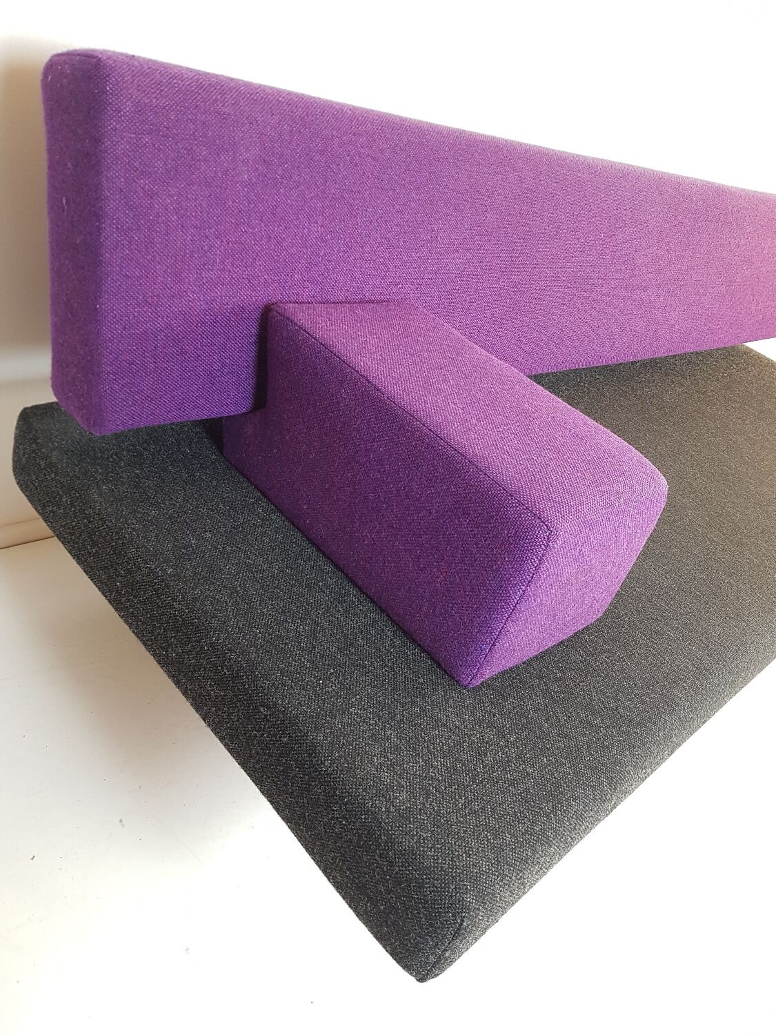 Sofa bed Gijs van der Sluis purple anthracite kvadrat wool upholstery