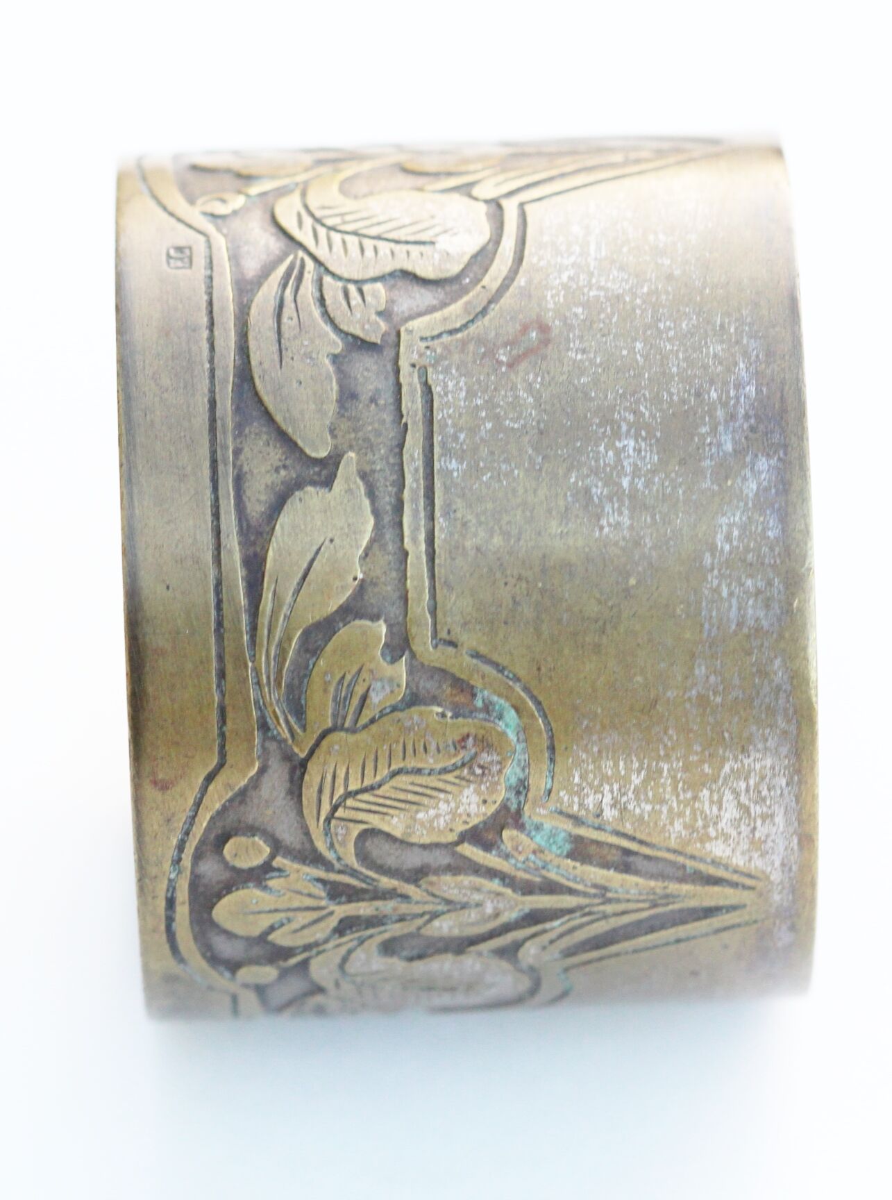 Art Nouveau towel round