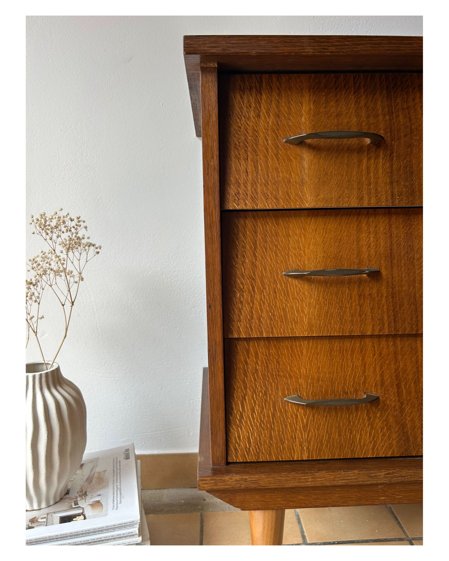 Vintage chest of drawers