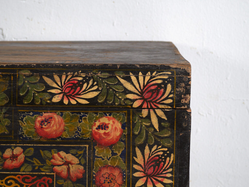 Antique Chinese chest painted in pine wood – China, circa 1900
