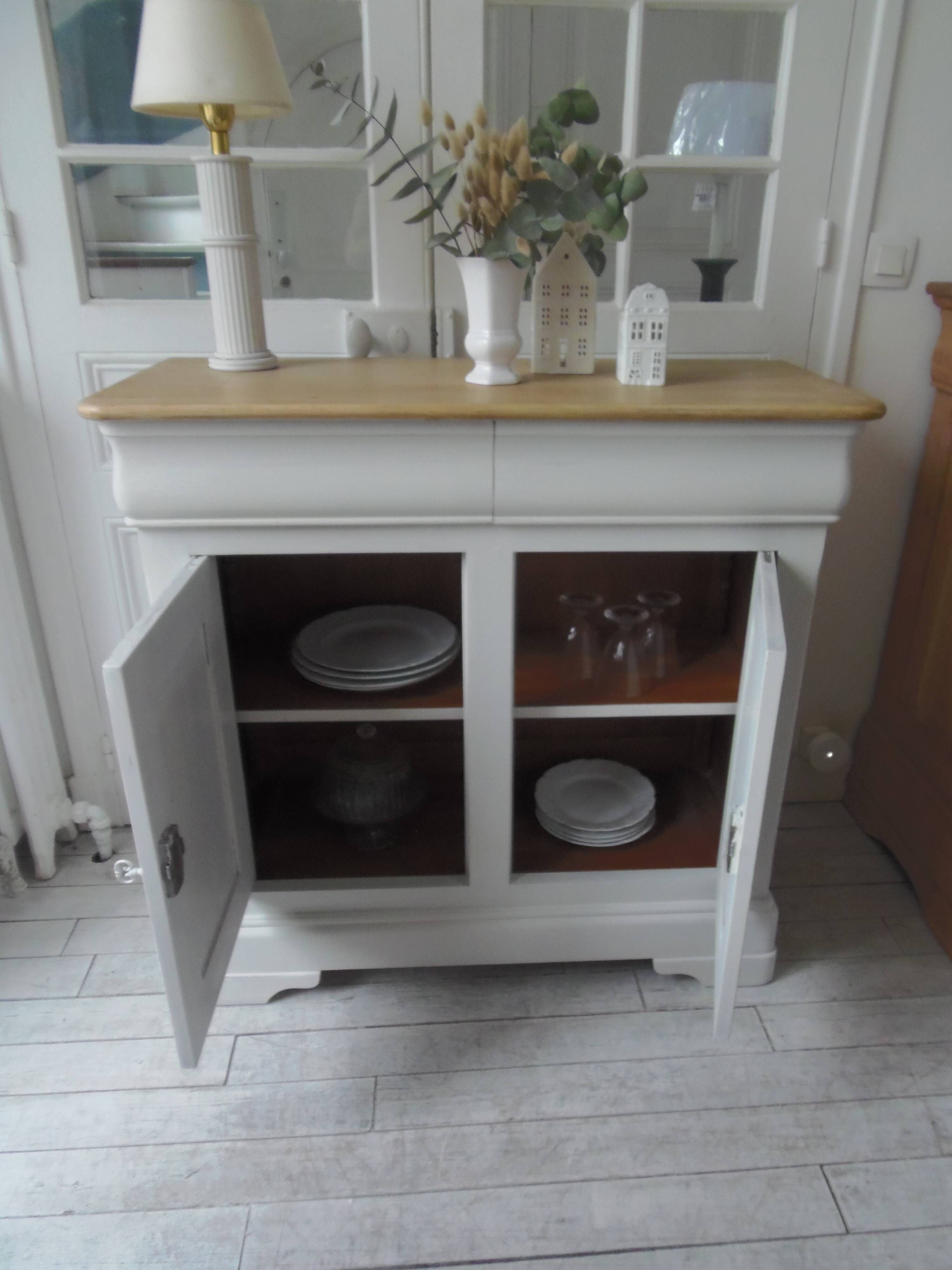 Louis Philippe style sideboard with pearl gray patina, 2 doors, drawers, wooden top.