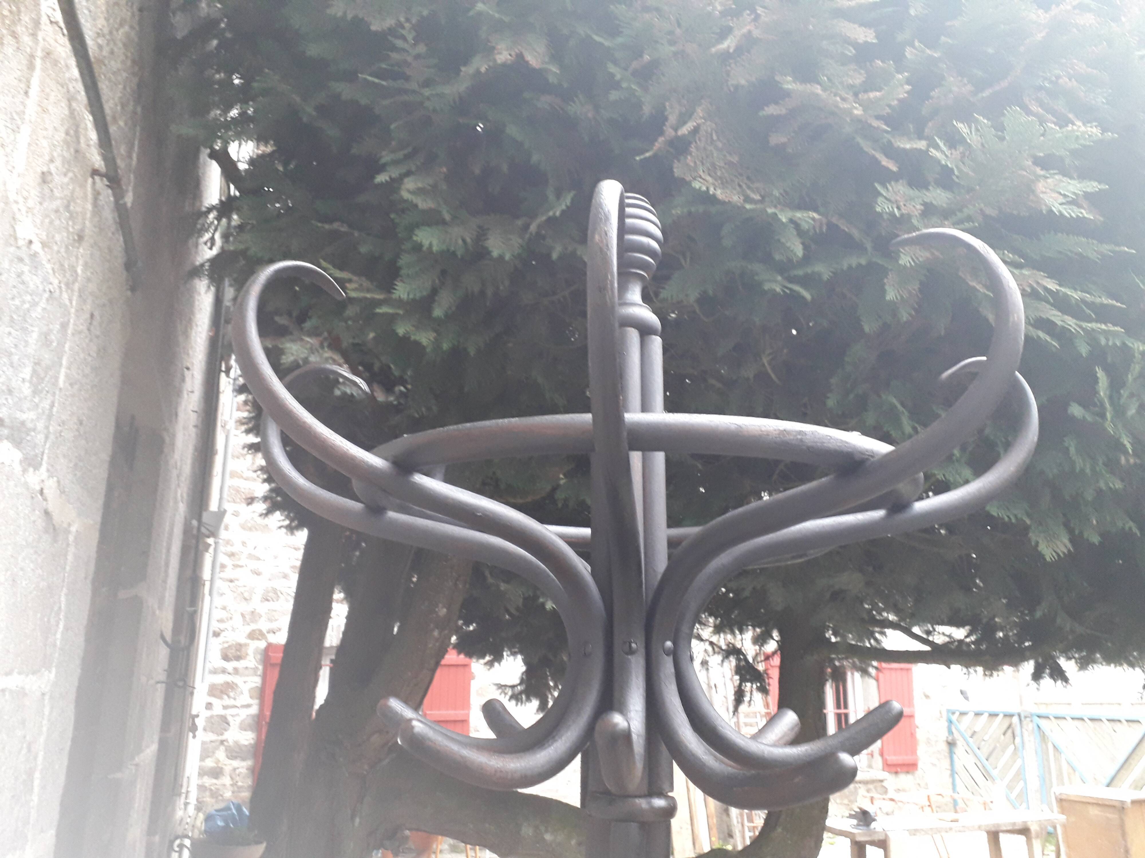 Parrot coat rack