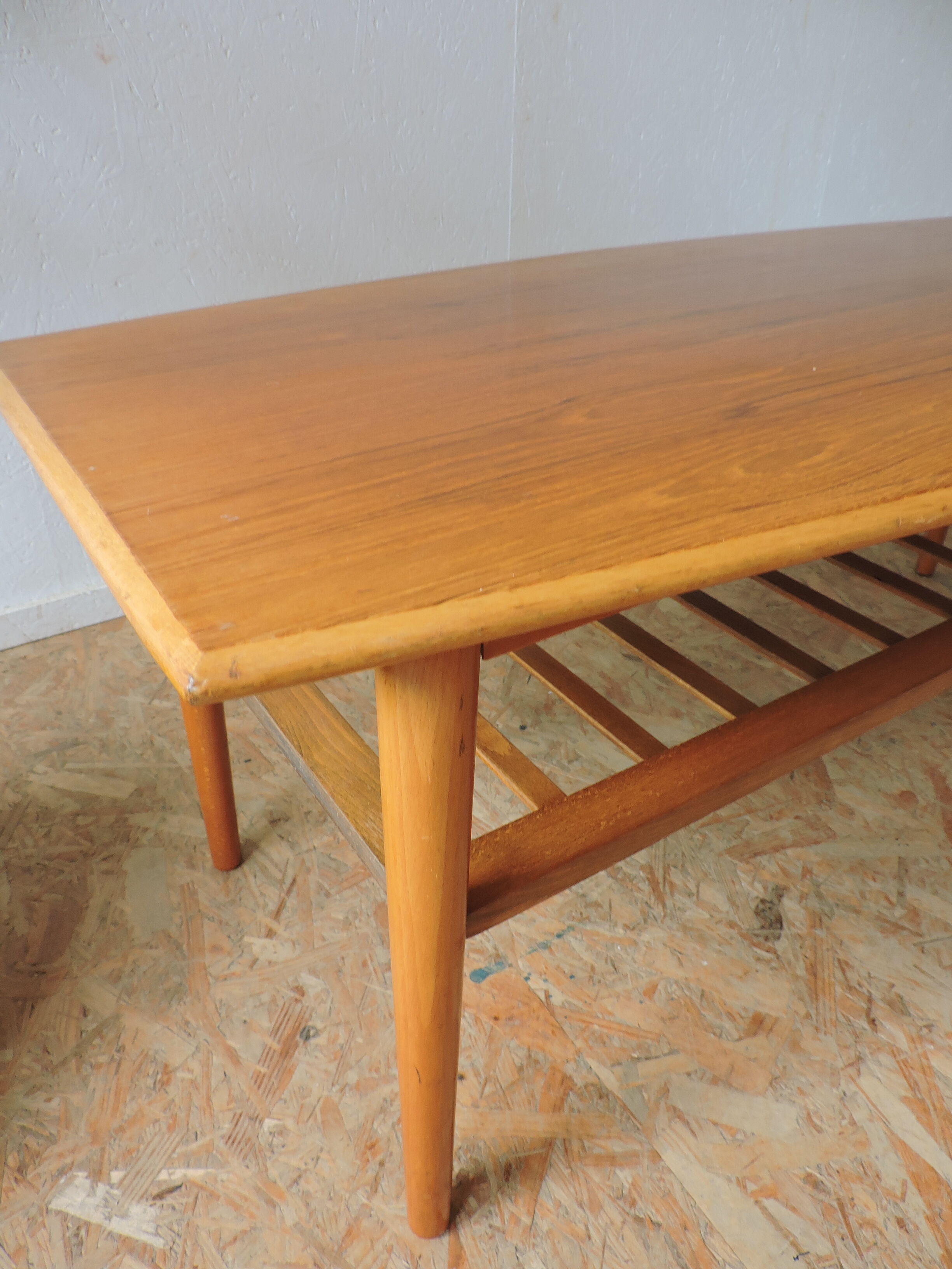 Low scandinavian teak table 60's