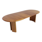 Vintage oval extendable dining table