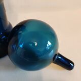 Bouteille en verre bleue
