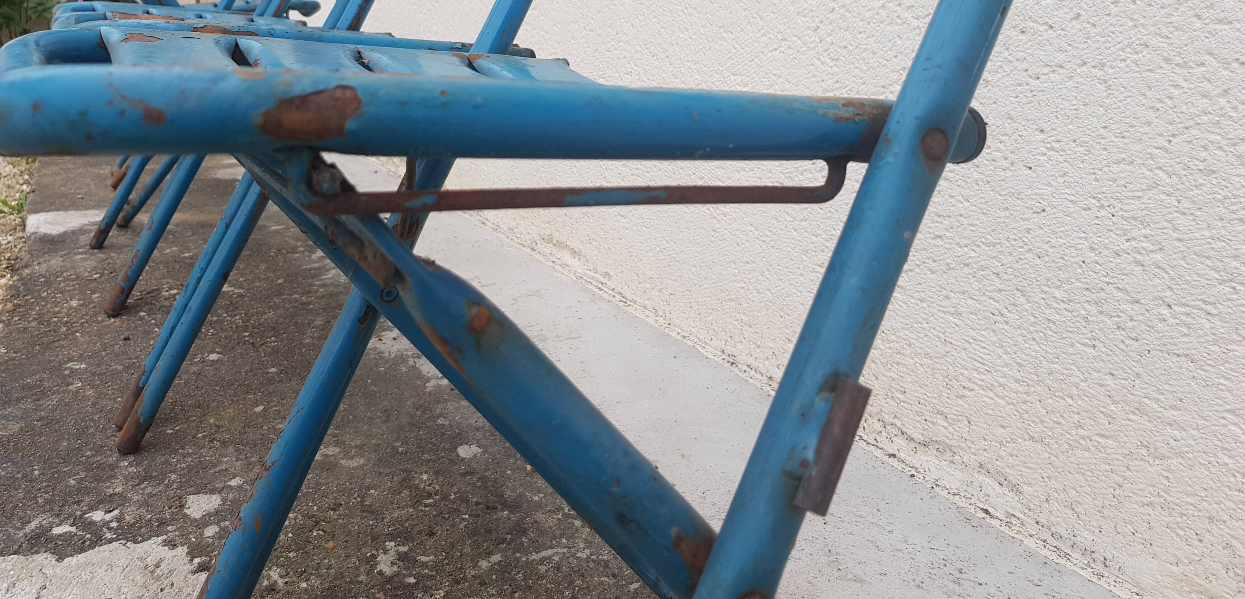 Metal folding chair