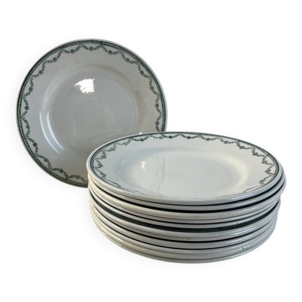 Lot de 12 assiettes plates en faïence Saint Amand 22,5cm