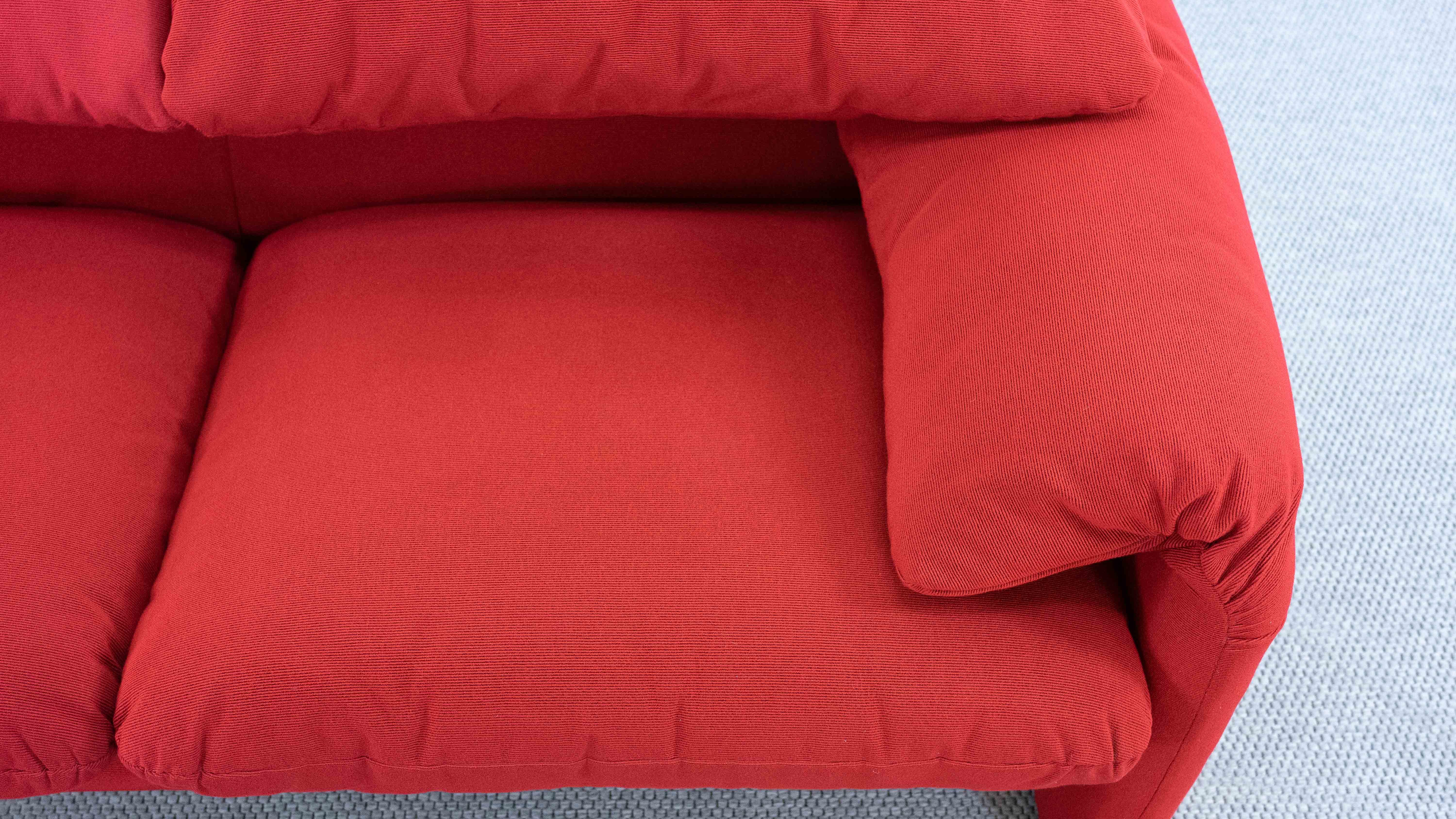 Maralunga 3-seater Sofa red by Vico Magistretti for Cassina, Italy