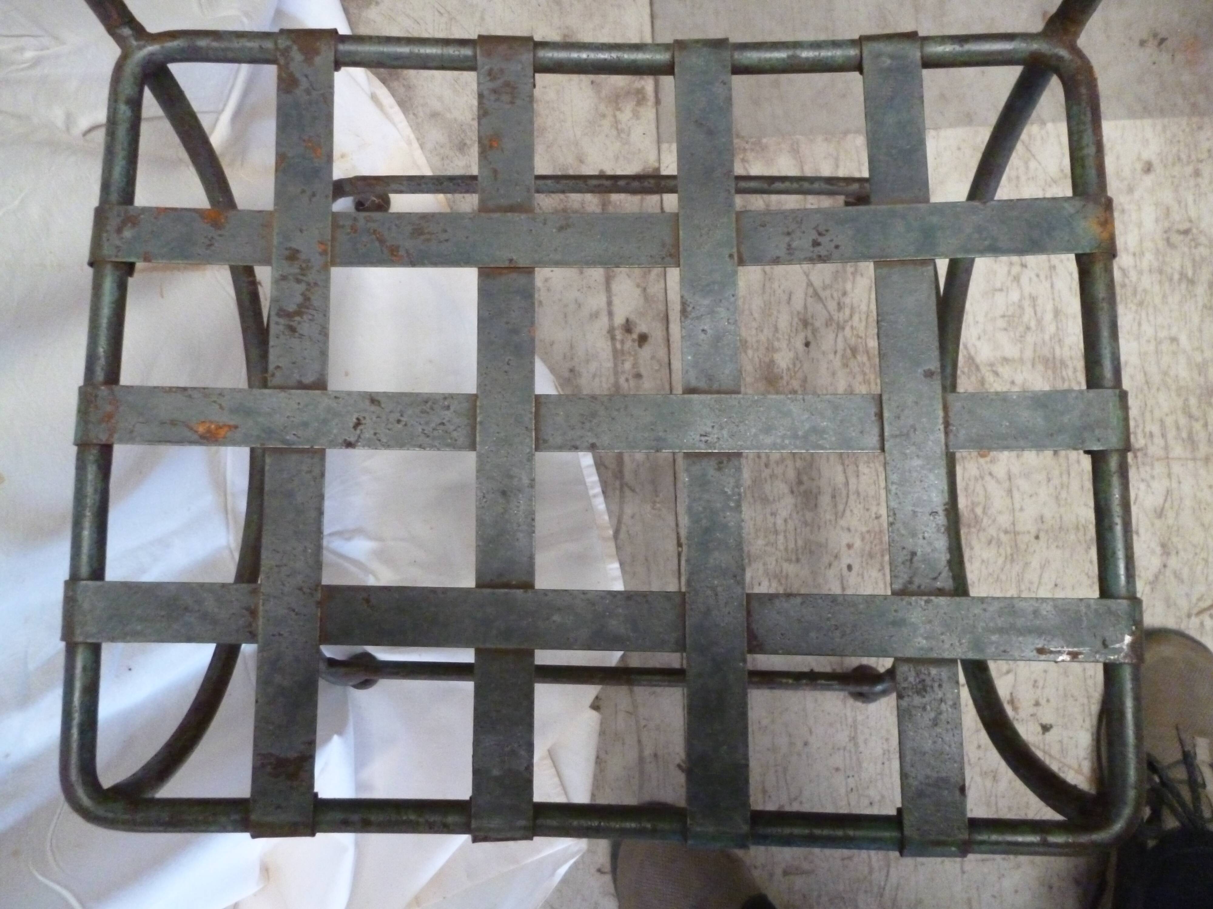 Suite de 4 chaises patine verte