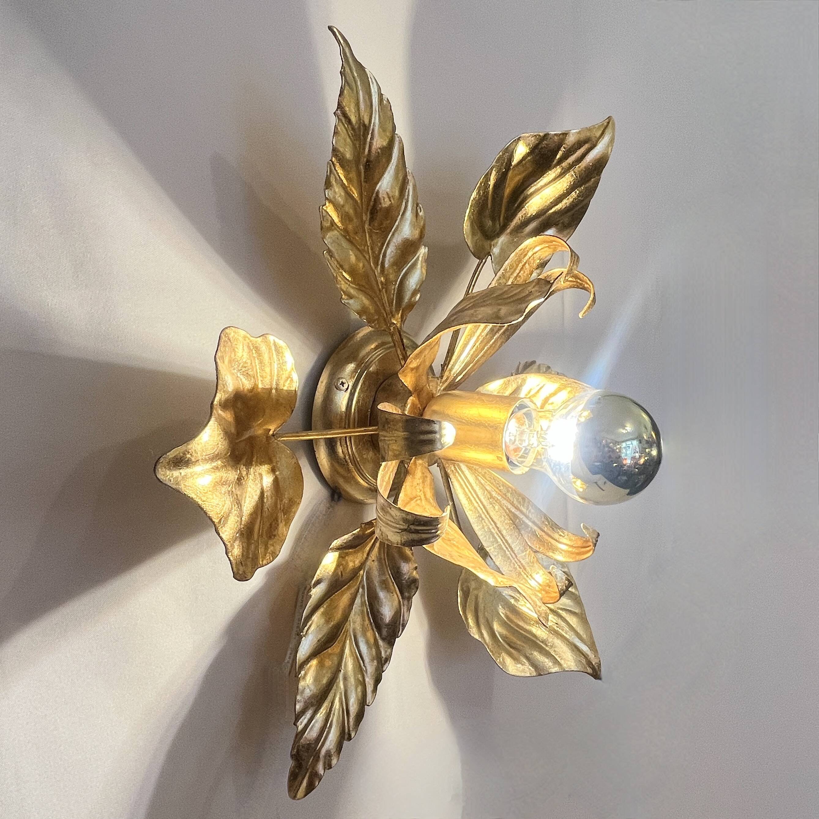 Vintage gold leaf metal flower wall light Florentine wall sconce
