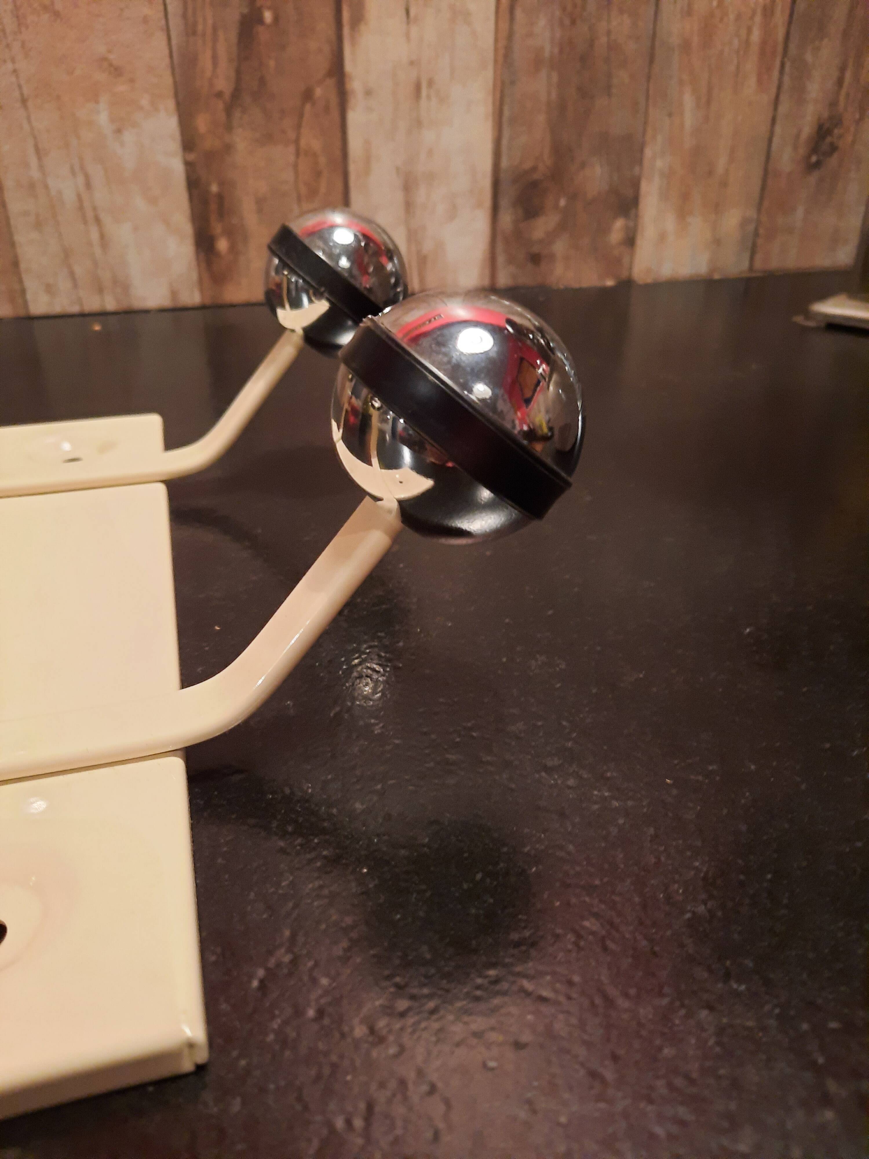 Wall coat holder 2 patères