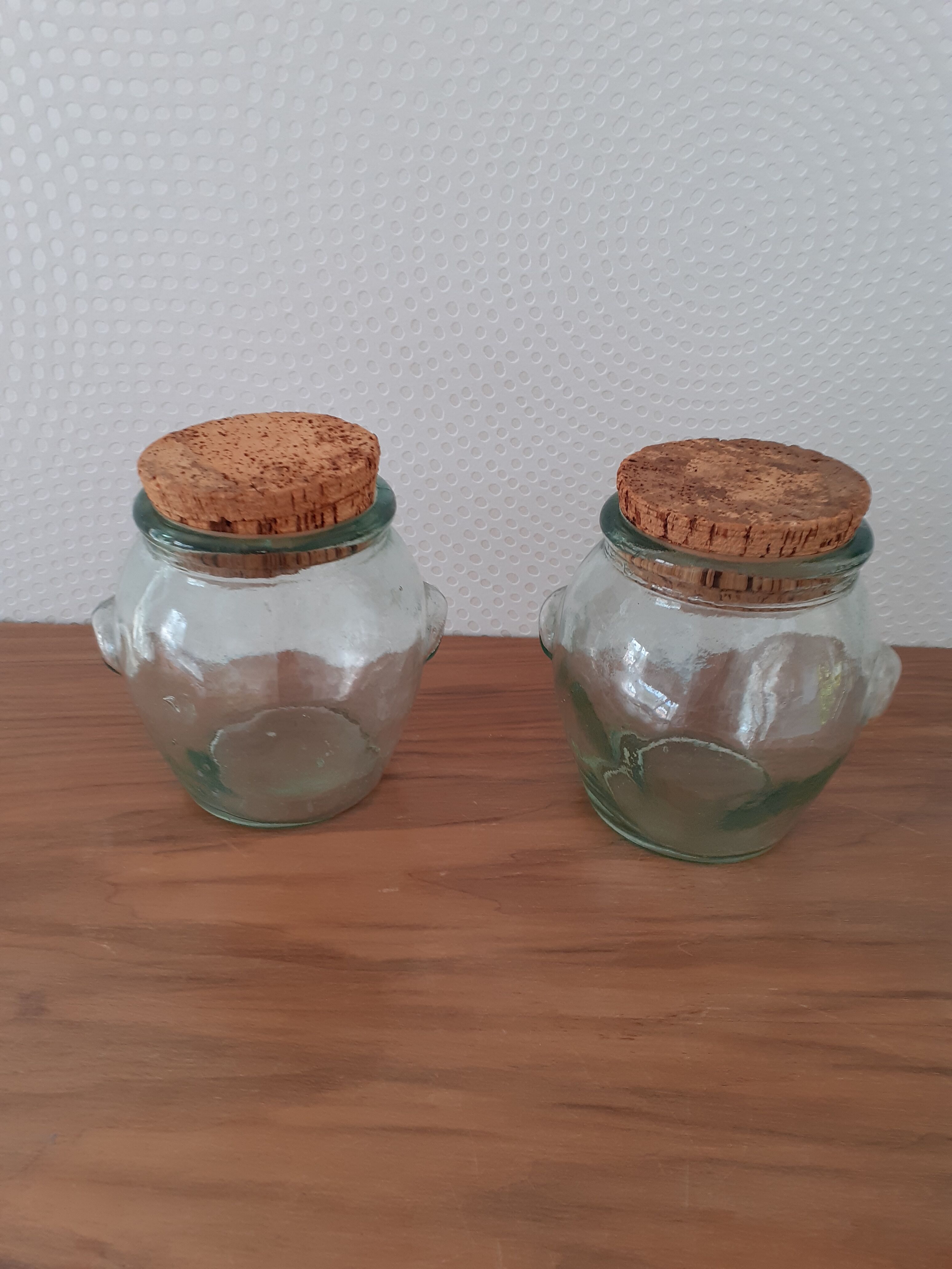 6 glass jars with vintage cork caps