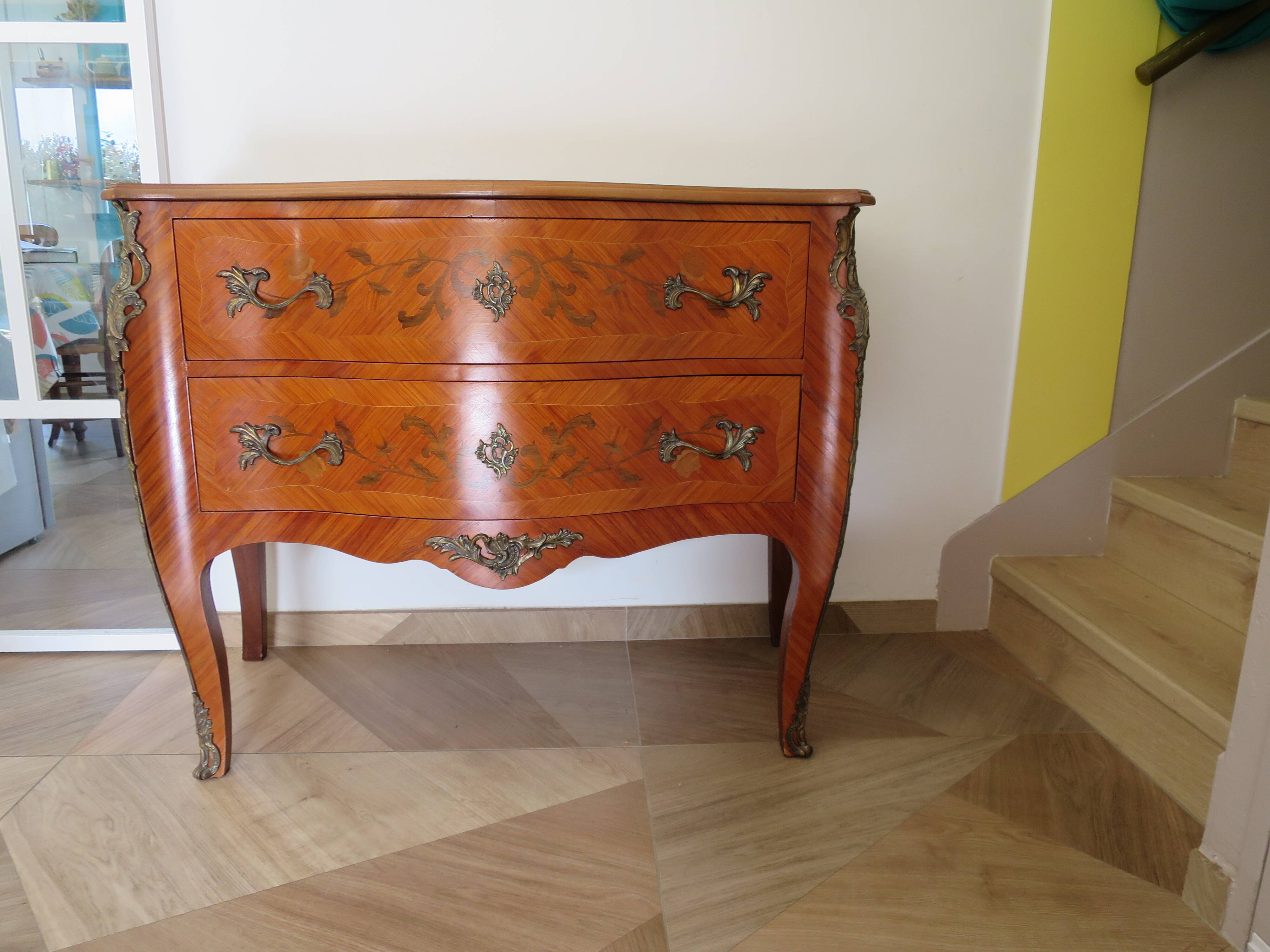 Louis XV commode - 2 drawers - floral marquetry - bronze ornament - 1950