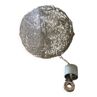 “Wire” pendant light by Enzo Catellani