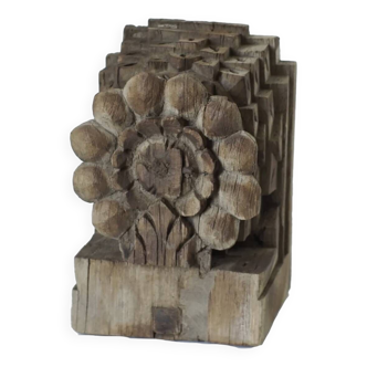 Bookend 02
