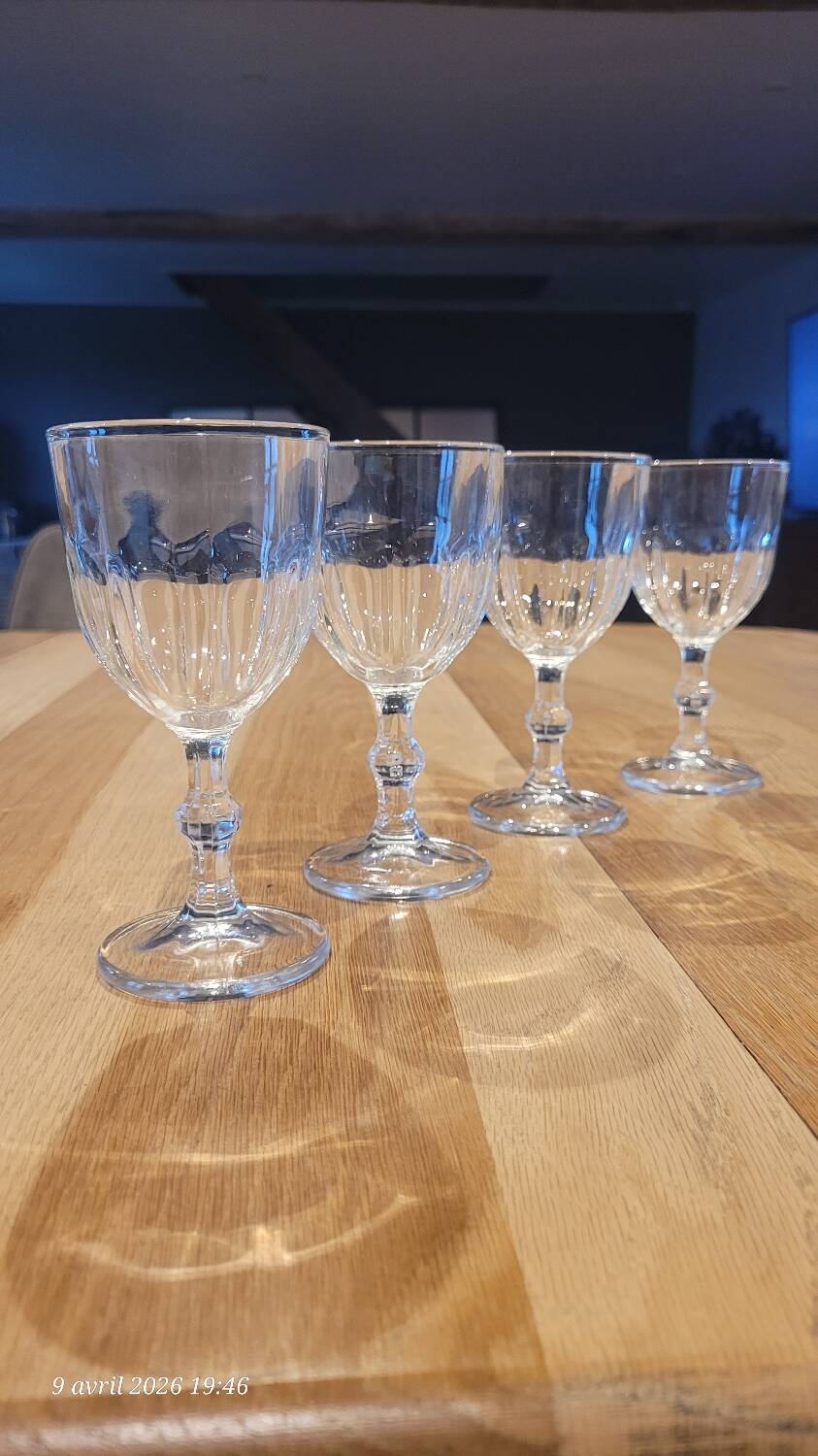 4 thick glass stemmed glasses