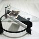 Table basse italienne moderne et contemporaine en métal noirci et plateau en verre