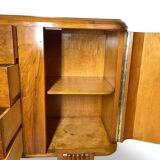 Buffet en noyer Art déco italien, de grande qualité.