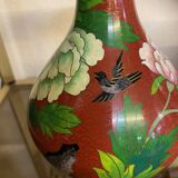 Vase cloisonné à décor de fleurs de lotus