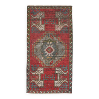 2x3 Red Green Oriental Vintage Rug, 48x89Cm