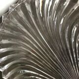 Dish in the shape of a crystal shell