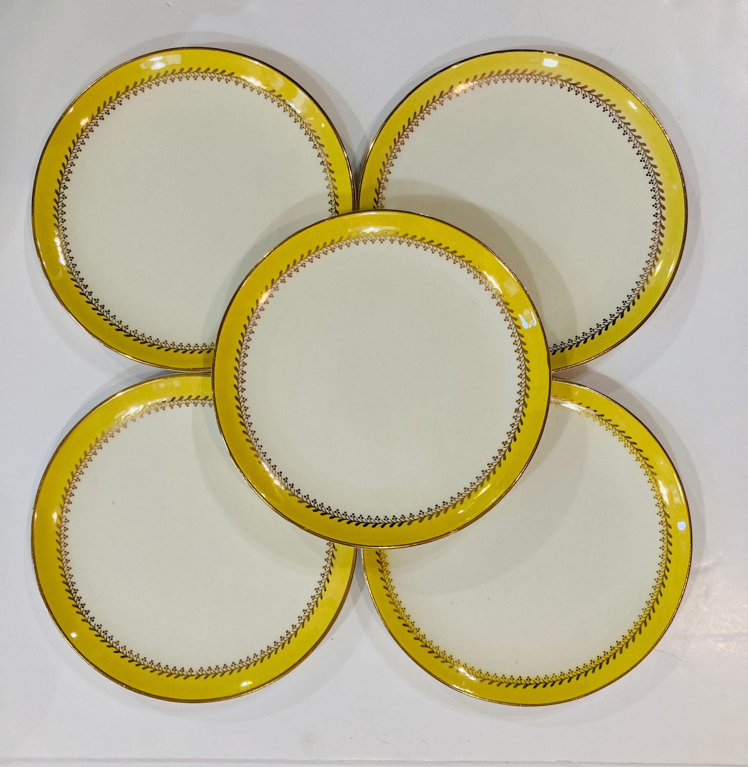 5 plates Biarritz yellow and golden