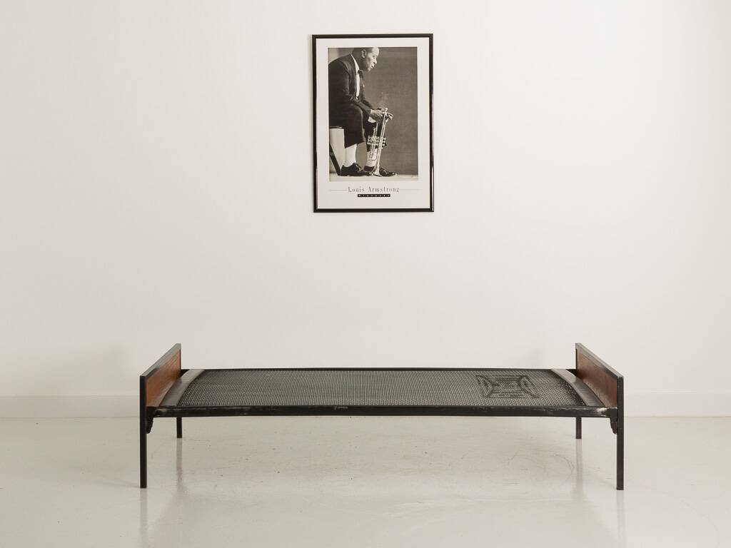 Cadre de lit vintage en métal et teck (90x190)