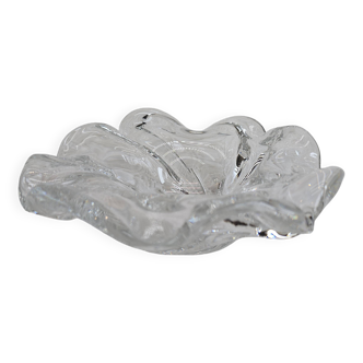Rounded wave crystal empty pocket