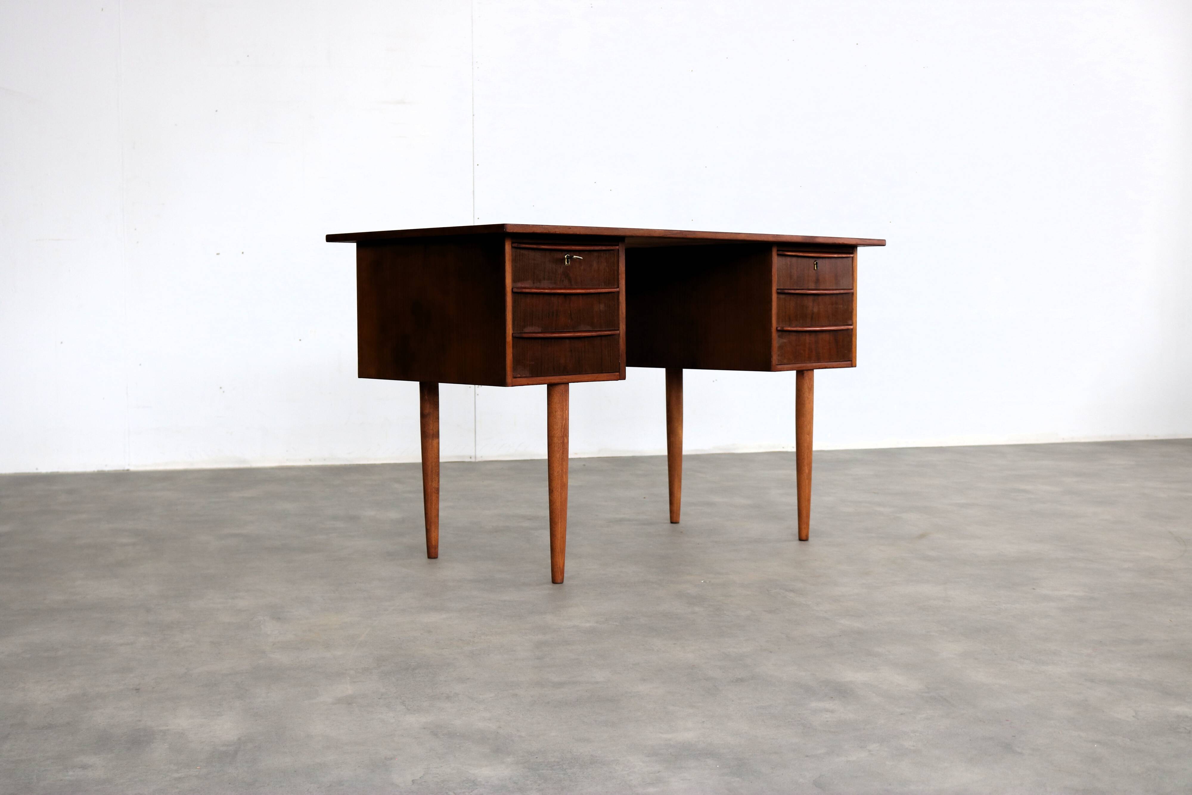 vintage desk | teak | 1960s | Danish (2)