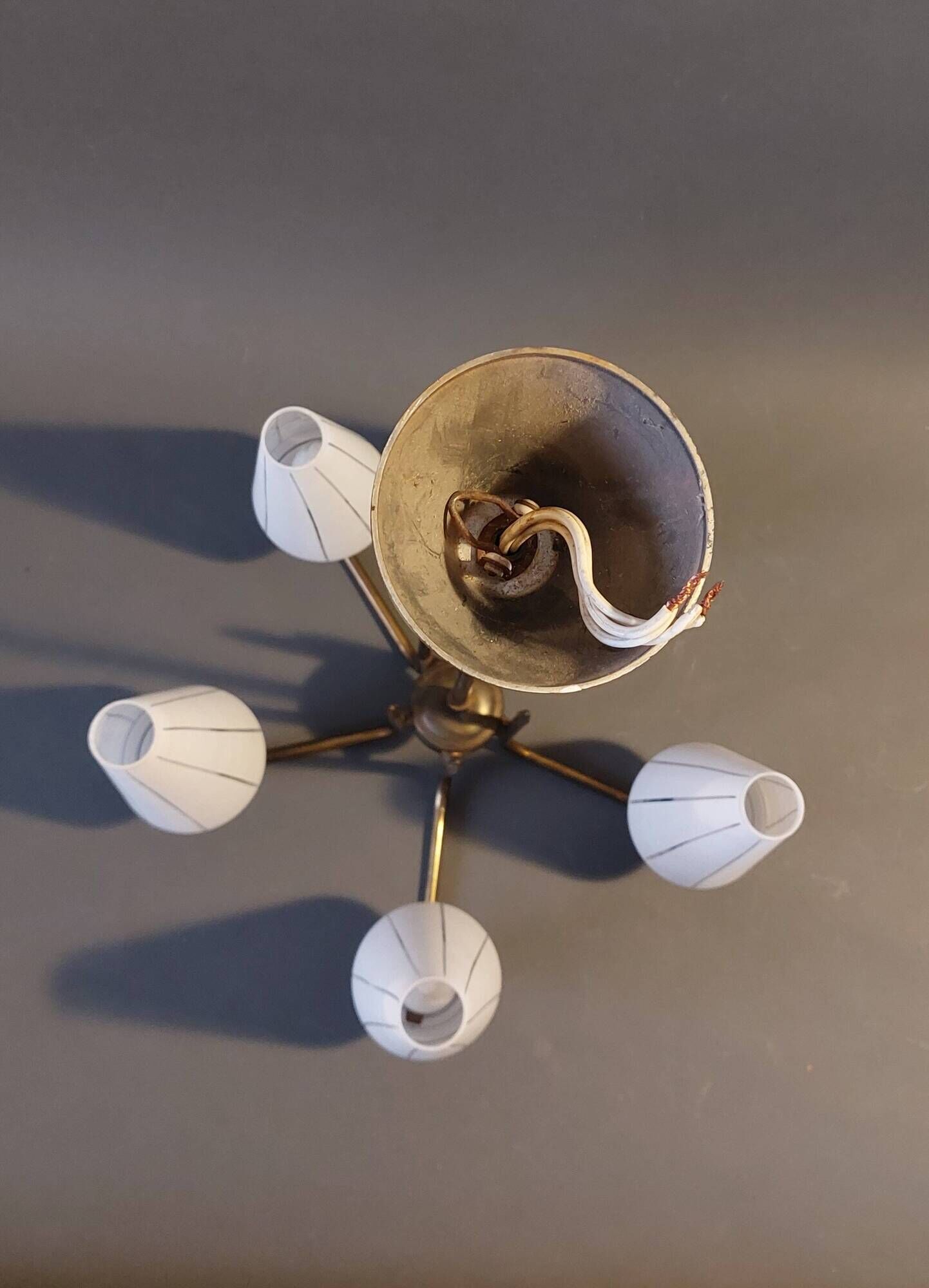 Chandelier in gilded brass and opaline with 5 lights 1960 Vintage.