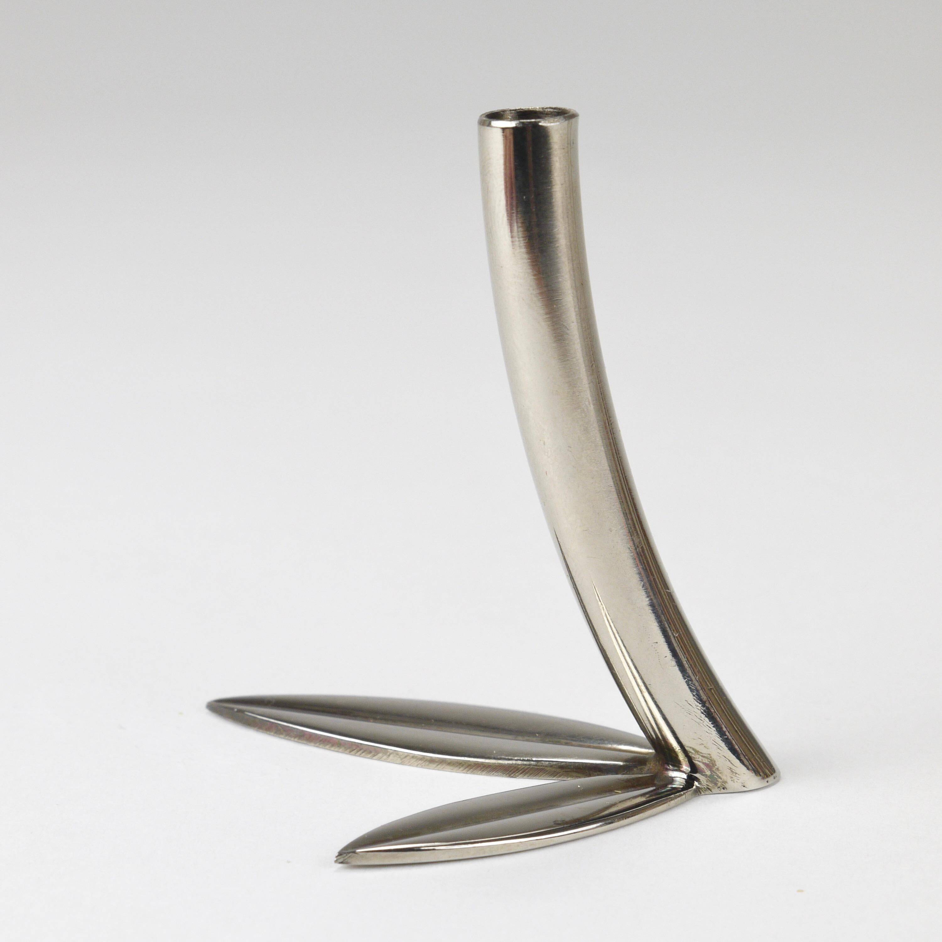 Werkstätte Hagenauer Up to 6 Soliflore Vases Leaf, Brass & Nickel, Vienna, 1960s