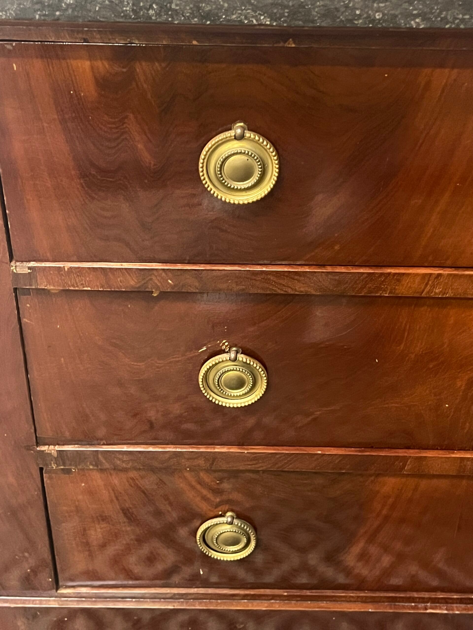 Empire chest of drawers, early 19th century period in mahogany veneer