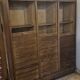 Beau meuble classeur ancien en bois, composé de 3 compartiments avec