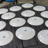 15 assiettes à dessert anciennes en faïence Petrus Regout &. Co Maastricht modèle Castillo