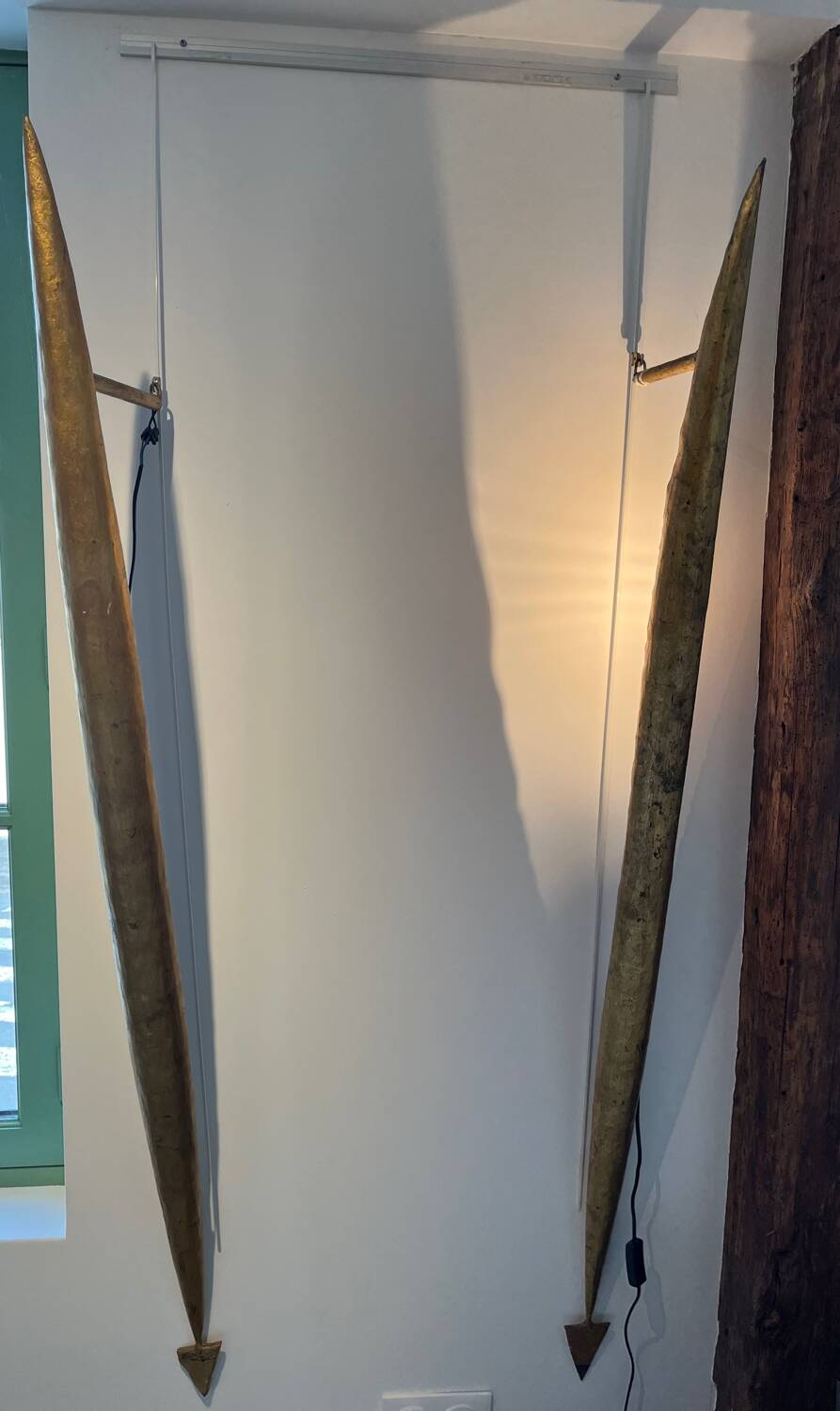 Jean Jacques Argueyrolles, large pair of sconces in gilded patinated iron