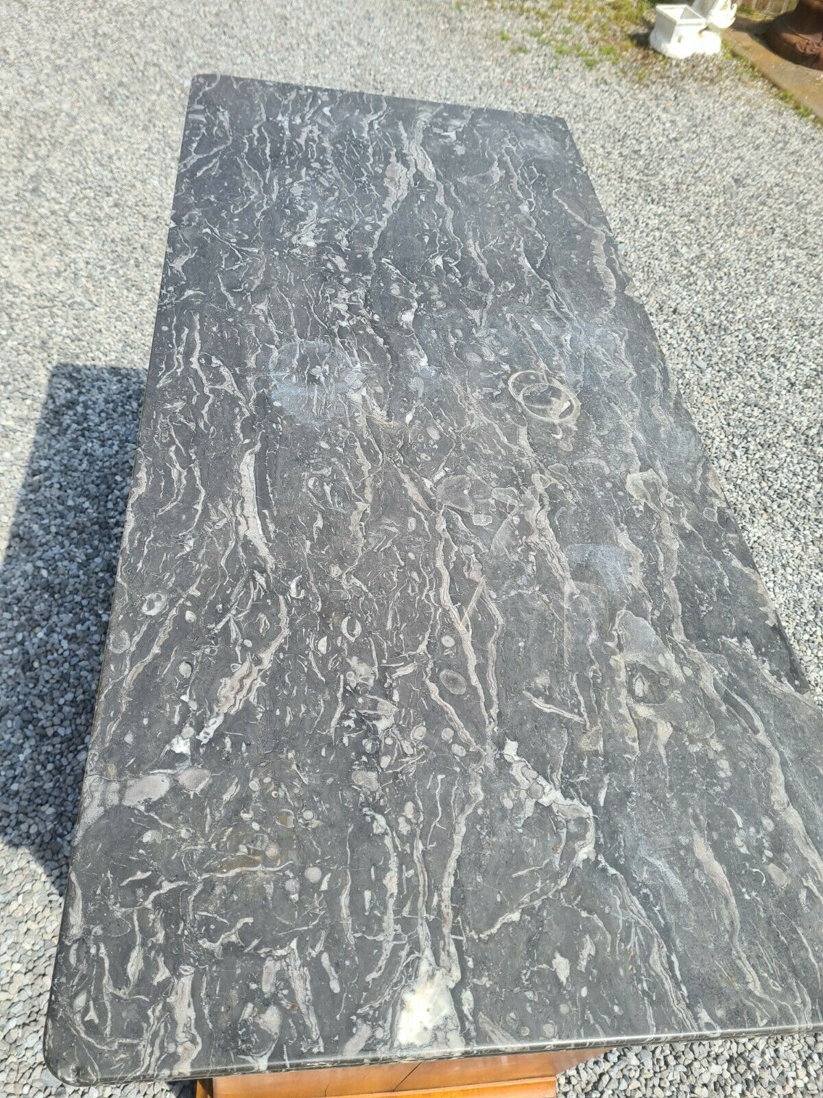 Chest of drawers in cherry