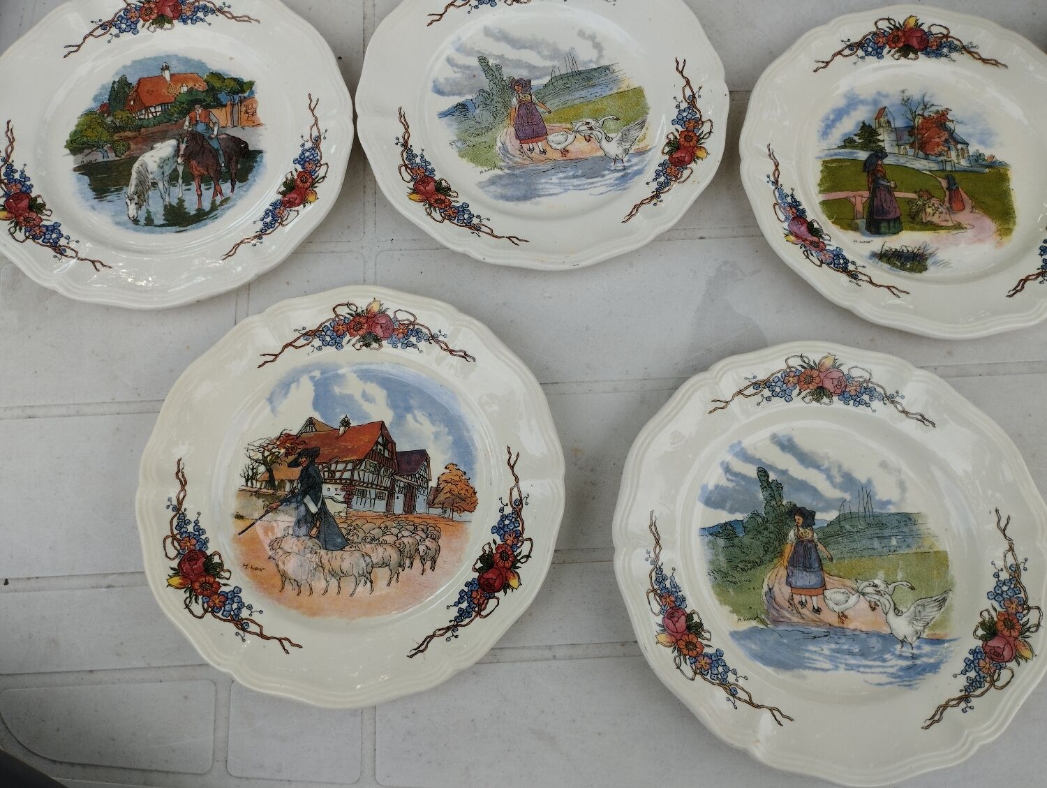 Alsatian plates Obernai earthenware Sarreguemines