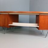 Bureau Boomerang avec pieds triangulaires de Cees Braakman pour Pastoe, design hollandais, années 1950