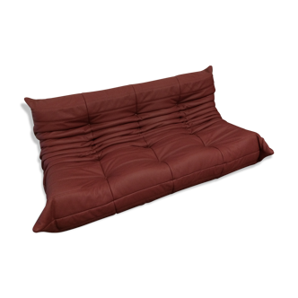 Sofa 3 places "Togo" red leather designed by Michel Ducaroy 1973