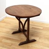 Vintage winemaker table
