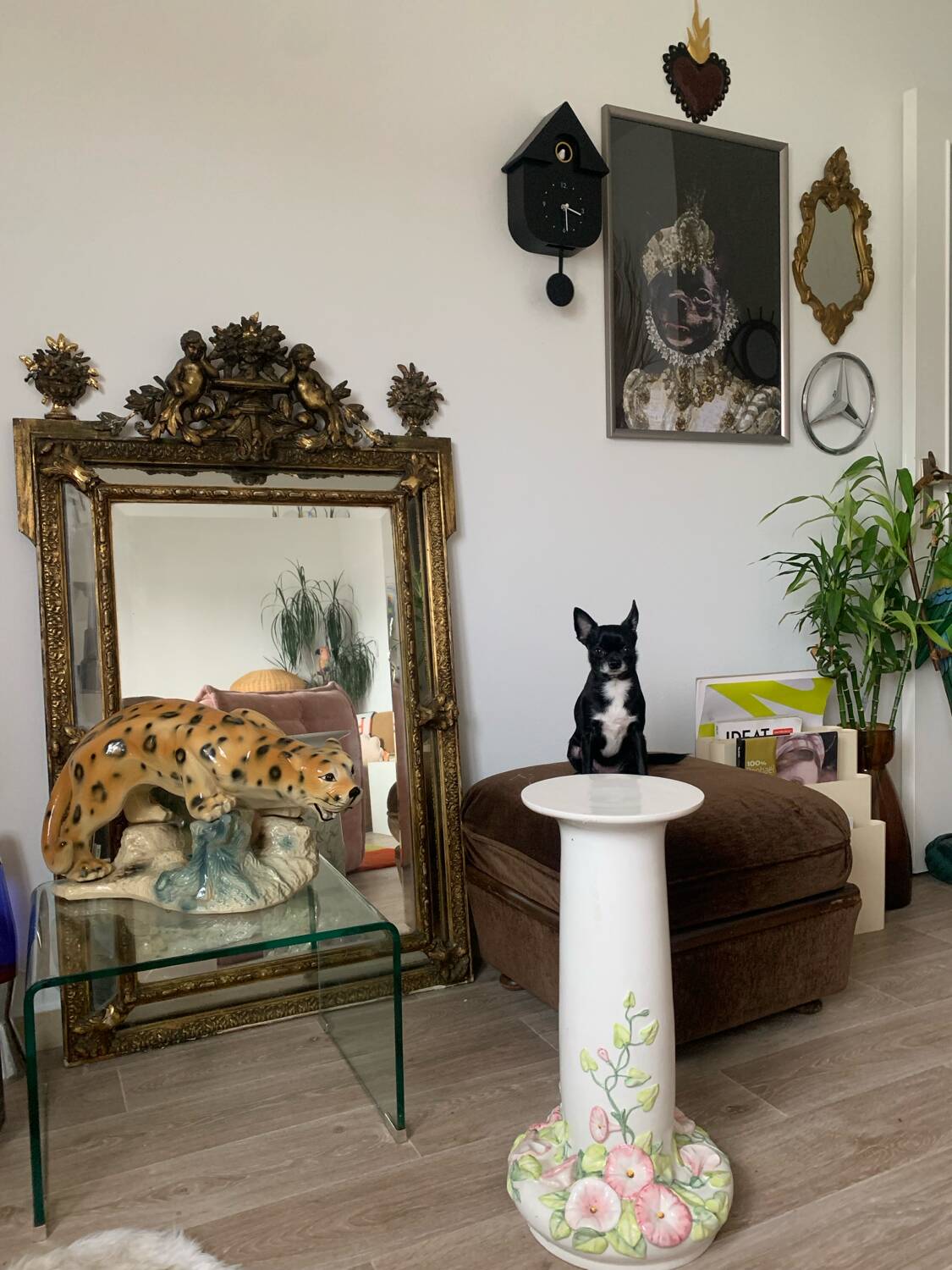 Ceramic pedestal column
