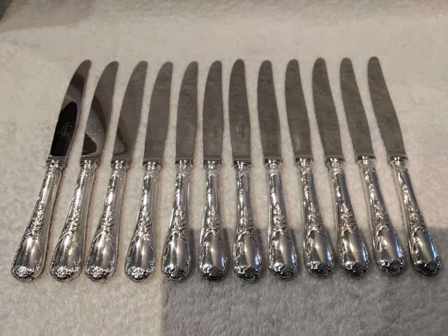 12 silver plated table knives, Christofle goldsmith, Marly model