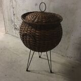 Rattan worker