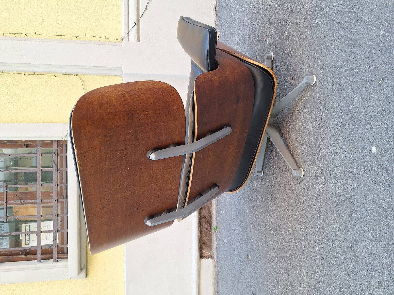 Vintage Lounge Chair in Black Leather by Charles Eames and Ray Eames for Herman Miller, 1960s