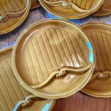 Service of 8 asparagus plates and its 2 sauce boats Gien 1960